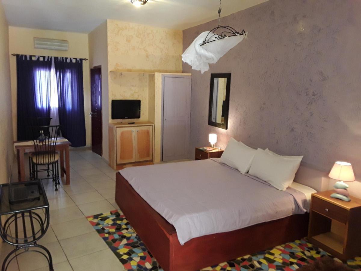 Hotel Grazia Maria Mbour Kültér fotó