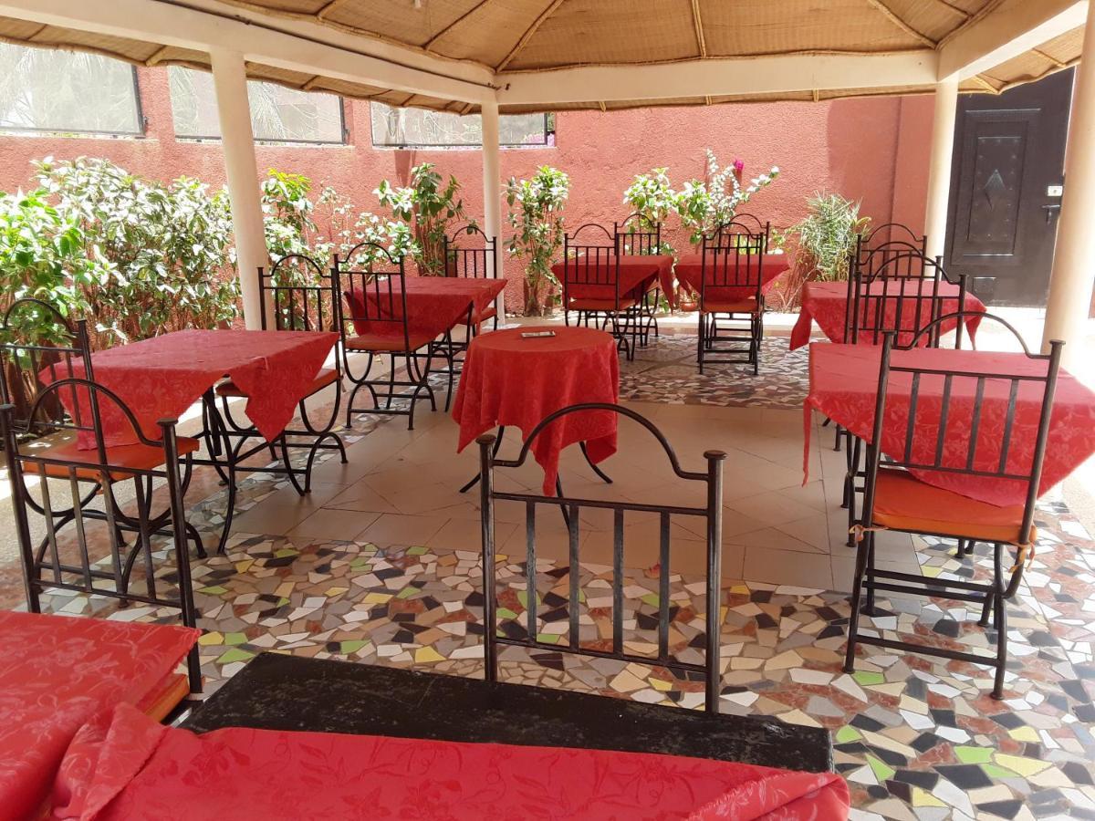 Hotel Grazia Maria Mbour Kültér fotó